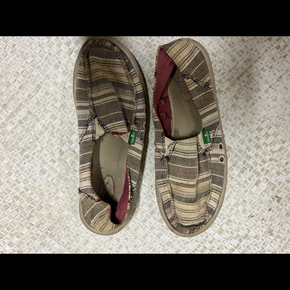 Sanuk  Shoes!